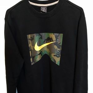 Nike SB Dunk Crewneck Military Camo Print